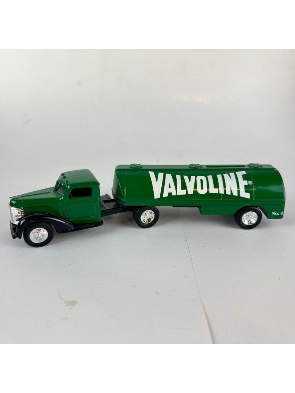 Valvoline Diecast Green & Black Diamond T Cab Tanker Truck Model Bank